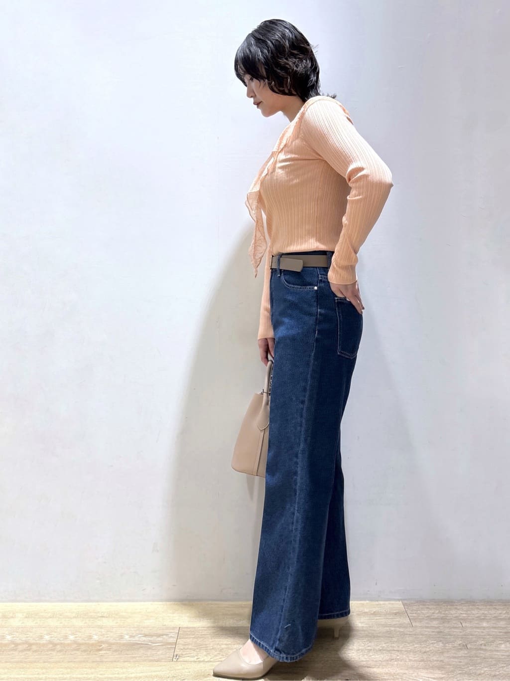 mizukiさんの「index｜《丈が選べる》ストレートデニムパンツ【洗濯機洗い可】」を使ったコーディネート