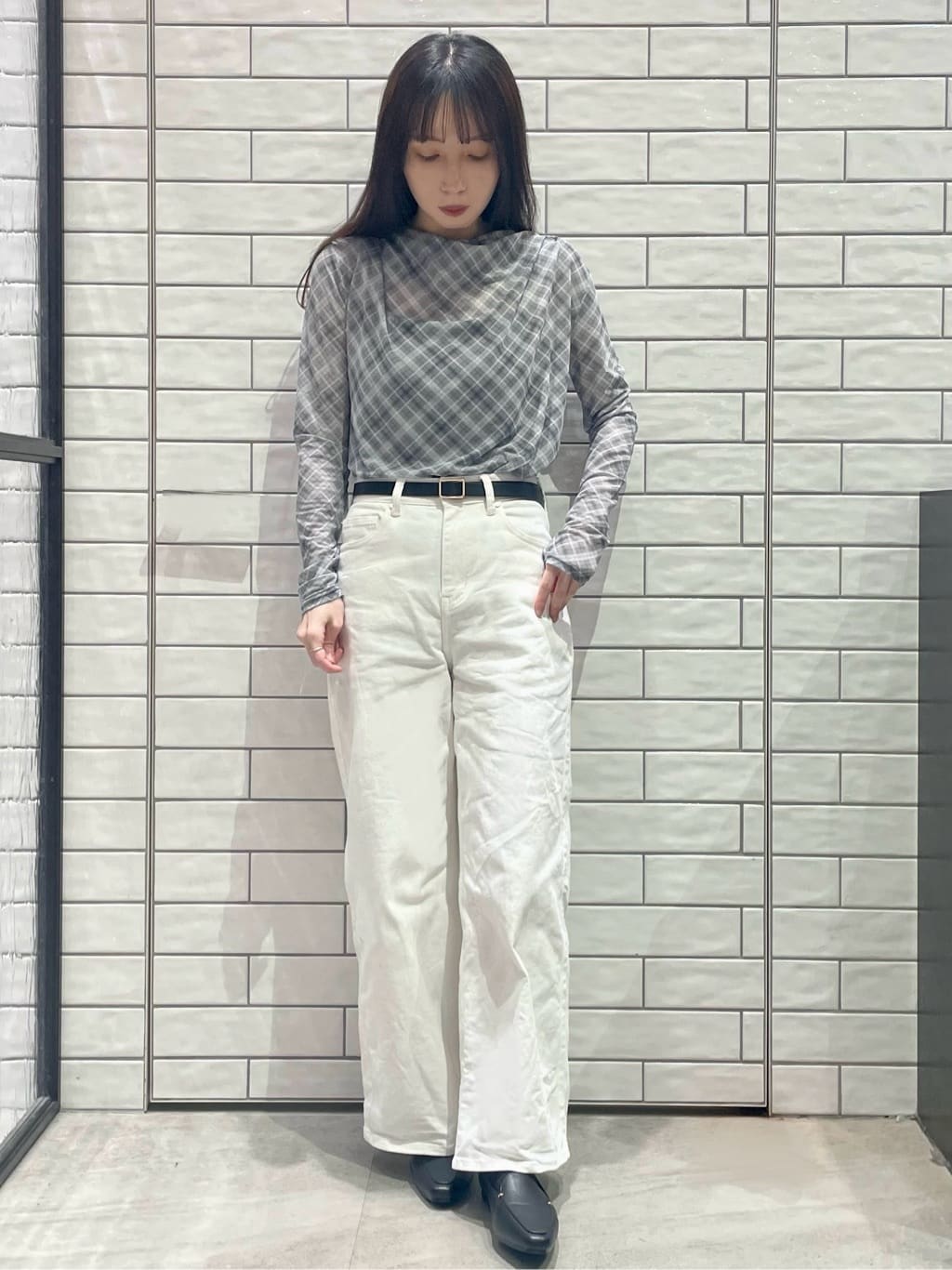 ayakaさんの「OPAQUE.CLIP｜ヴィンテージクロスノーカラーロングコート【洗濯機OK／ストレッチ／イージーアイロン】」を使ったコーディネート