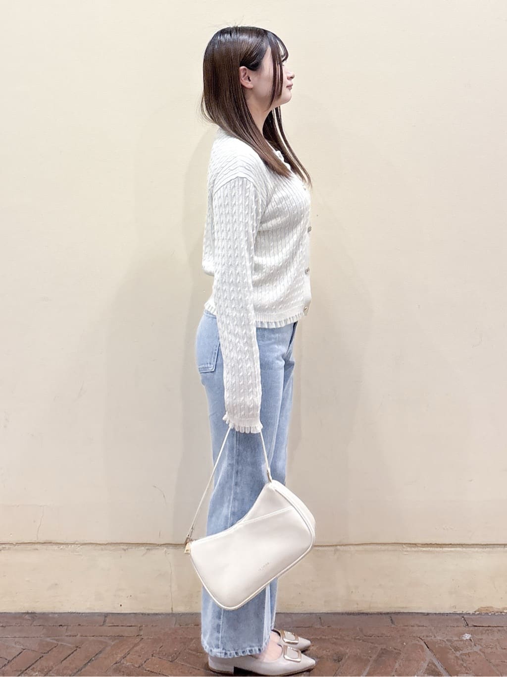 shiuさんの「OPAQUE.CLIP｜《丈が選べる》ストレートデニムパンツ【洗濯機洗い可】」を使ったコーディネート