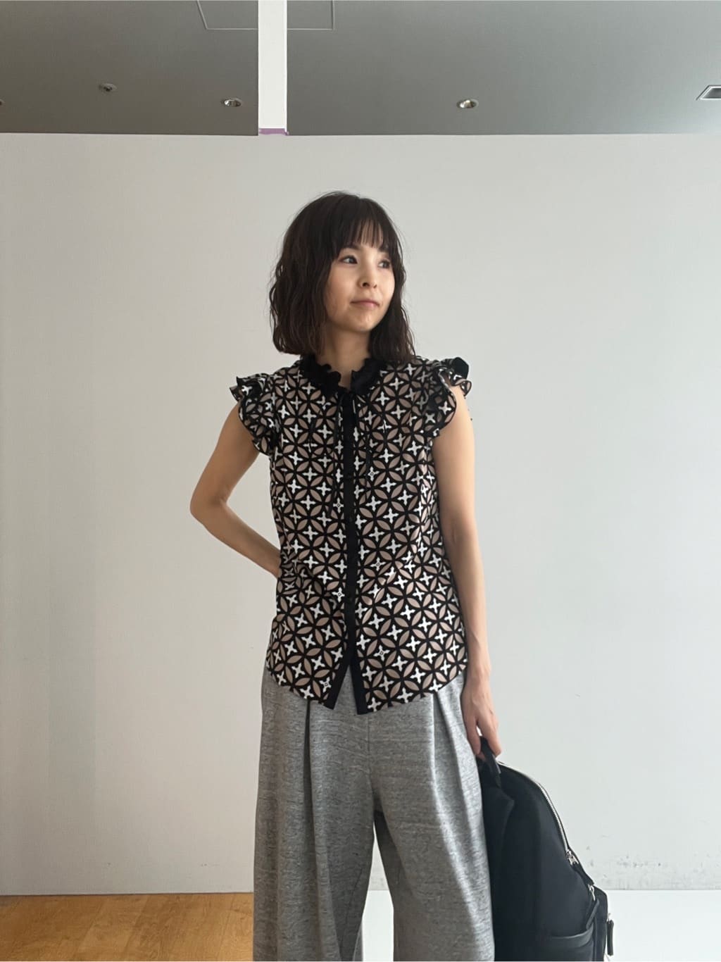 misaさんの「DRESSTERIOR｜【再入荷/荷重軽減】サスペンションマルチポケットリュック」を使ったコーディネート