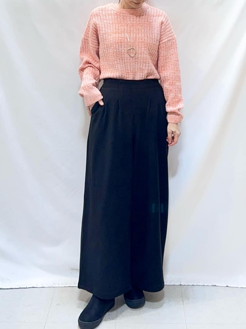 𝐇𝐢𝐫𝐨𝐦𝐢さんの「SHOO･LA･RUE｜【洗濯機可】ふわふわミックスカラーニット」を使ったコーディネート