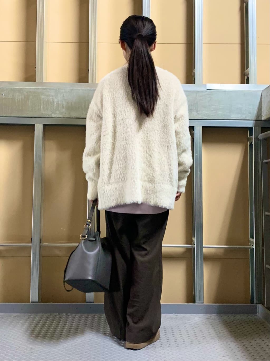 sahoさんの「THE SHOP TK｜【ふわふわあったか】フェザーカーディガン」を使ったコーディネート