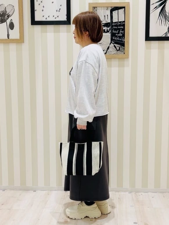ma_miさんの「SHOO･LA･RUE｜【SHOO・LA・RUE DENIM】羽織るだけでこなれる　オーバーサイズデニムジャケット」を使ったコーディネート