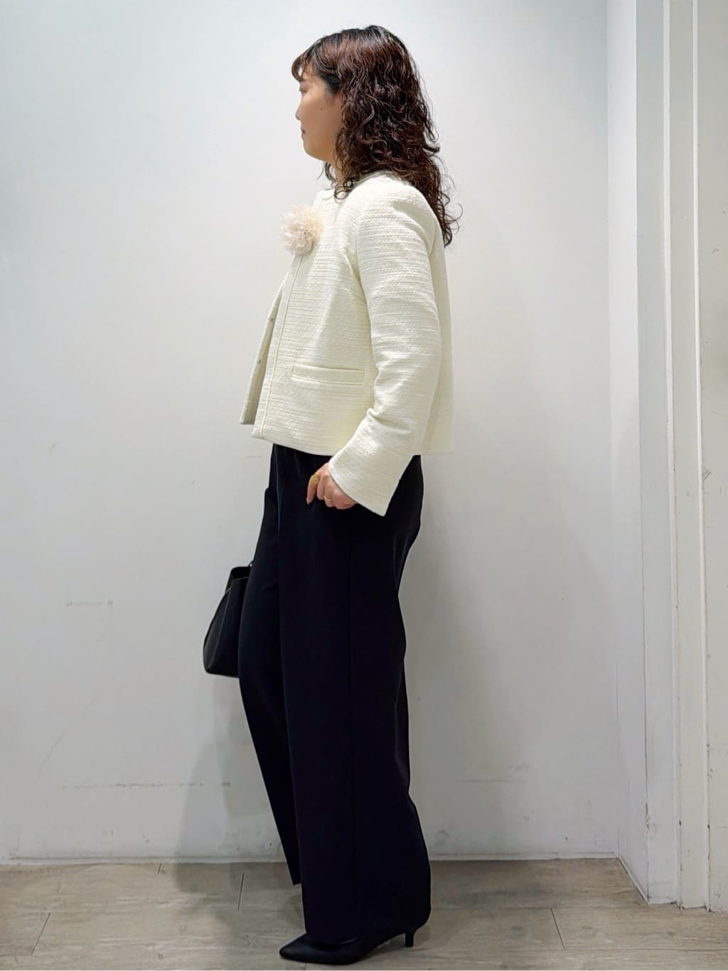 sumicaさんの「OPAQUE.CLIP｜《通勤対応》レースブラウス【洗濯機OK】」を使ったコーディネート