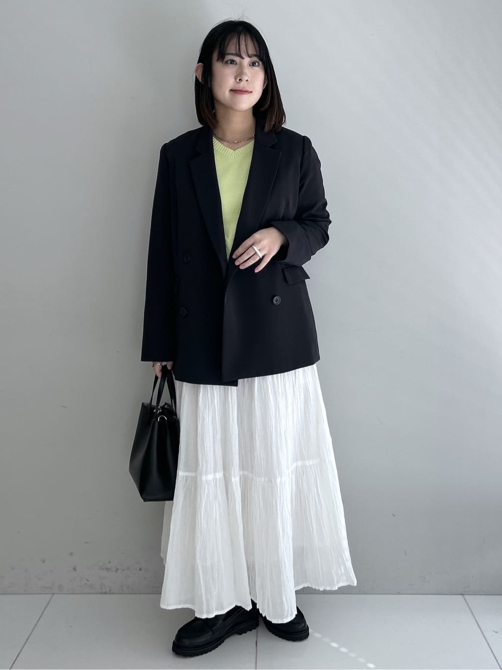 Hirokaさんの「Dessin｜【洗える】コットンVネックニット」を使ったコーディネート