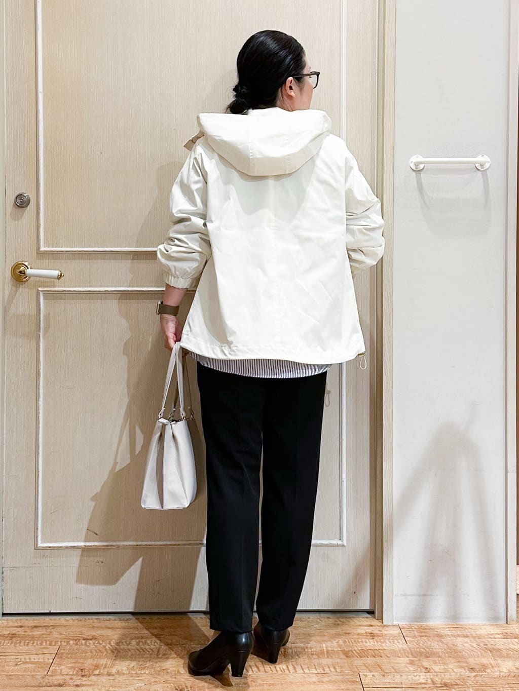 umeさんの「SHOO･LA･RUE｜【防花粉/高レビュー】きれいもかっこいいも叶える 欲張りマウンテンパーカ」を使ったコーディネート