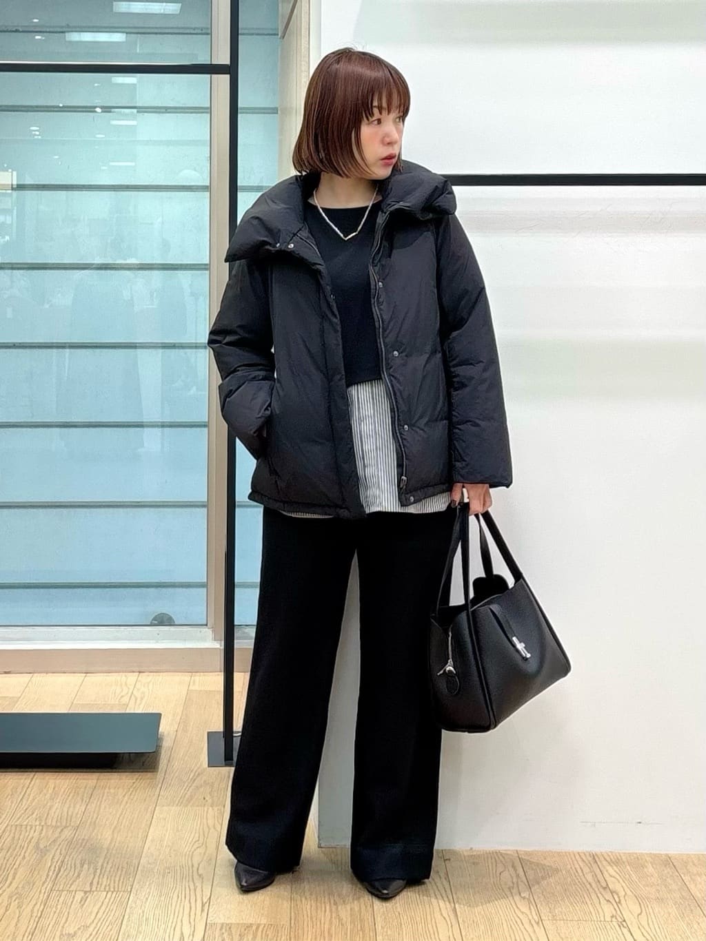 asamiさんの「INDIVI｜【褒められパンツ／ウール混】ウォームウール ワイドパンツ」を使ったコーディネート