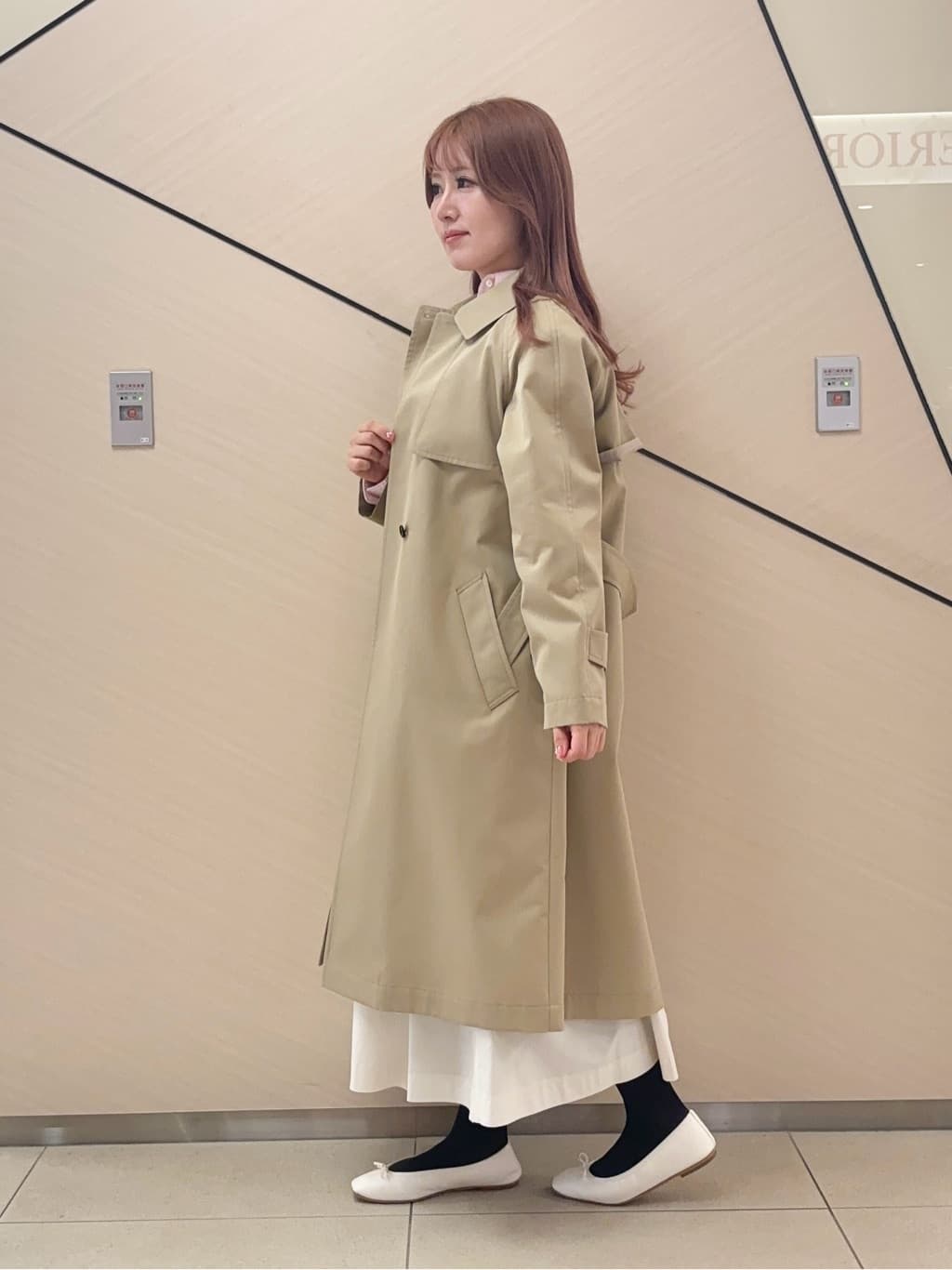 Rinaさんの「DRESSTERIOR｜◆【ウォッシャブル/美シルエット】ライト トレンチコート」を使ったコーディネート