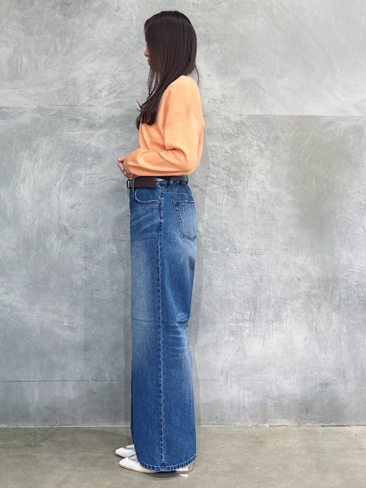 misaさんの「THE SHOP TK｜【S-XLサイズ/上品見えが叶う】Vネックニット/洗濯機OK」を使ったコーディネート