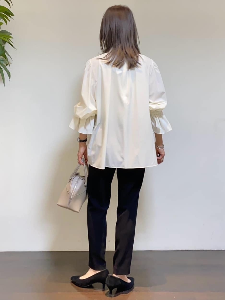 tomoさんの「UNTITLED｜◆【セレモニー/華やか】2WAYボウタイブラウス」を使ったコーディネート