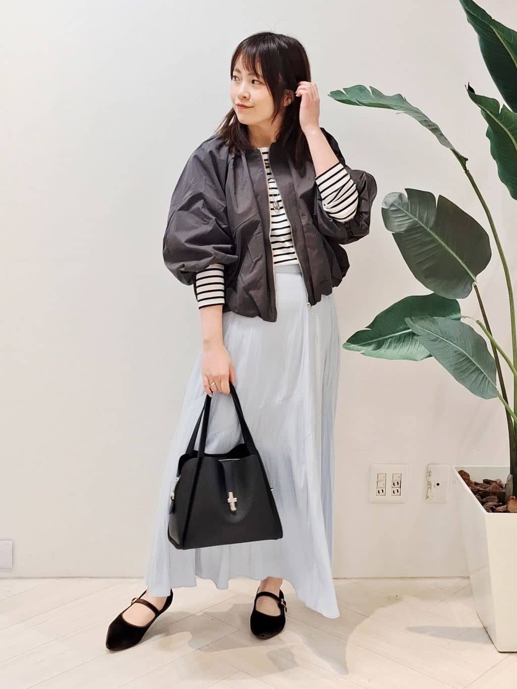YuKaRiさんの「UNTITLED｜【洗える/レイヤードTシャツ】ラウンドテールジャージプルオーバー」を使ったコーディネート