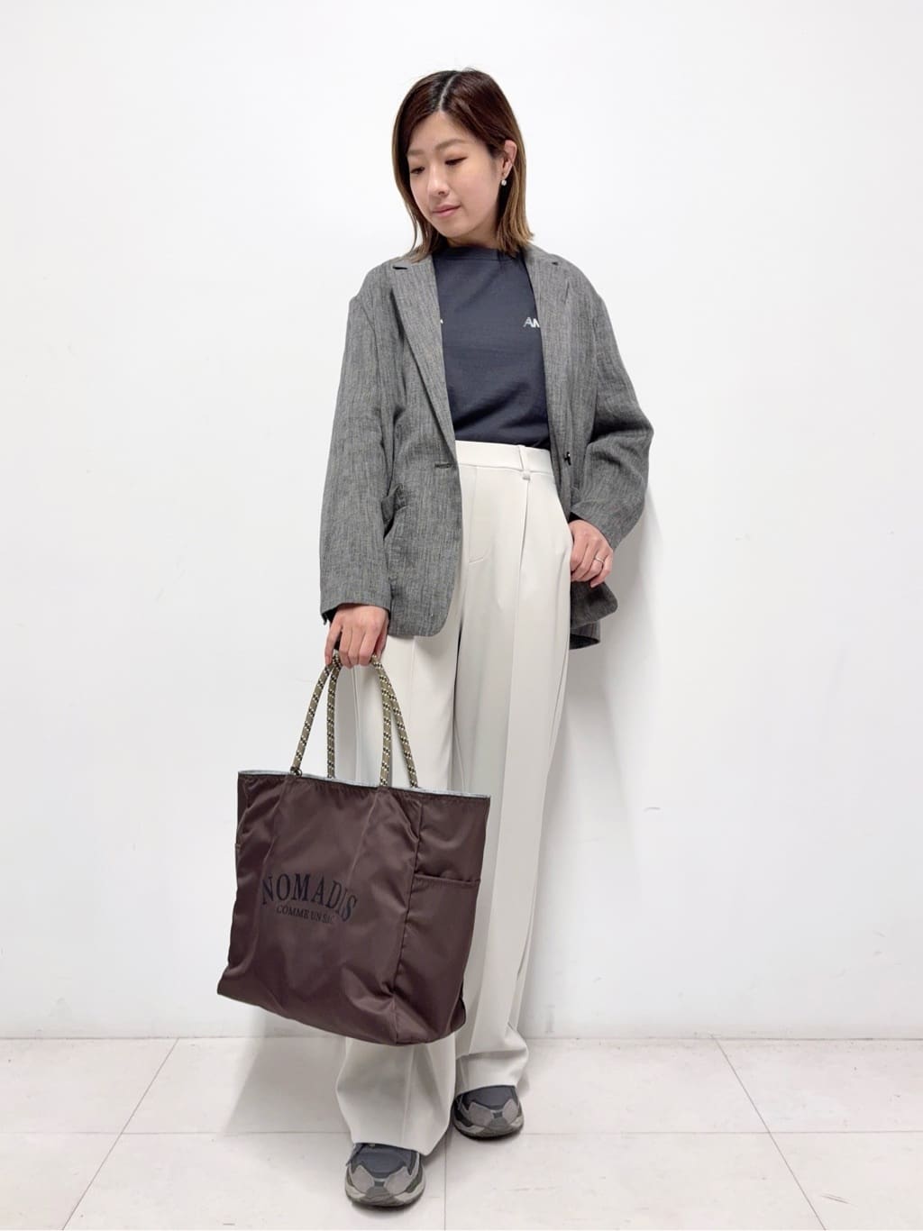 Nishijimaさんの「DRESSTERIOR｜【接触冷感/ウォッシャブル】センタープレスジョーゼットパンツ」を使ったコーディネート