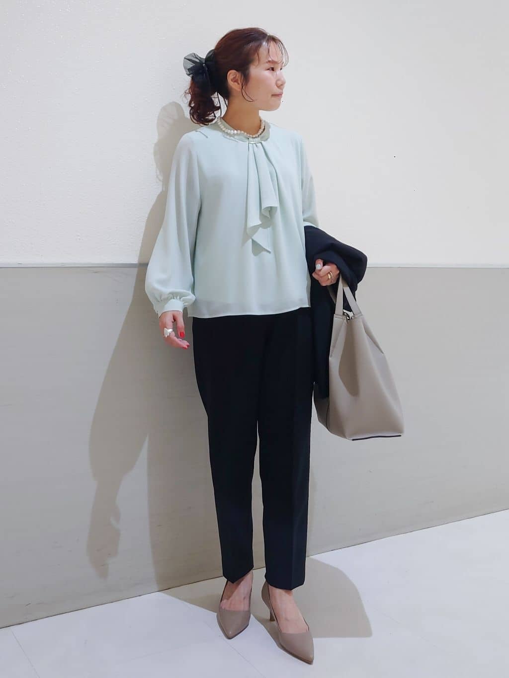 maruさんの「THE SHOP TK｜【通勤スタイルに】ダブルクロス ノーカラージャケット/セットアップ可」を使ったコーディネート