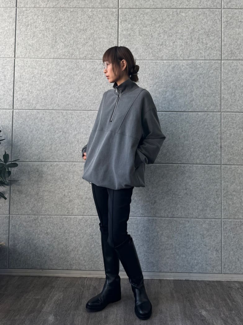 designer yukaさんの「CODE A｜half zip sweat mini dress」を使ったコーディネート