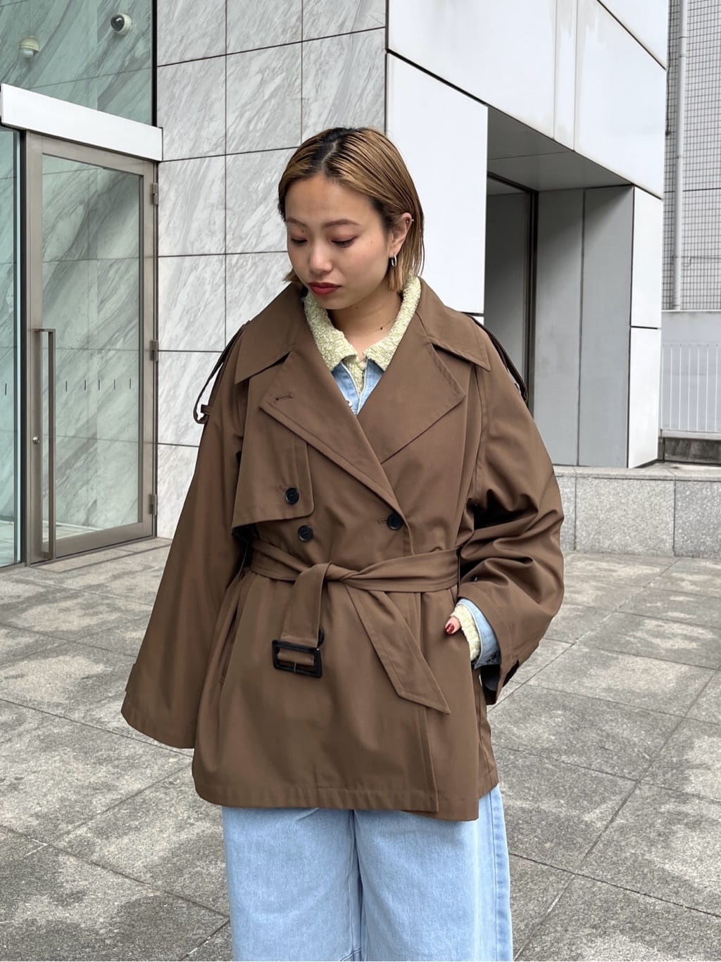 Harukaさんの「INDIVI｜【撥水】ボンディングショートトレンチ」を使ったコーディネート