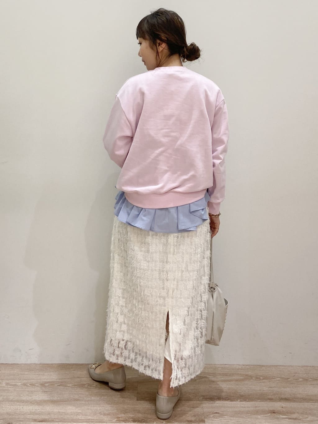 risayanさんの「OPAQUE.CLIP｜ロゴ刺繍裏毛トップス【洗濯機OK】」を使ったコーディネート