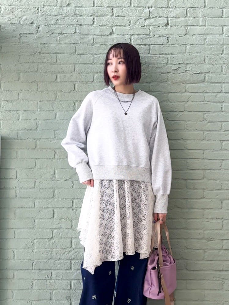 𝐜𝐡𝐢𝐤𝐚さんの「SHOO･LA･RUE｜【前後2WAYネック】レイヤードスタイルにおすすめ レースキャミチュニック」を使ったコーディネート