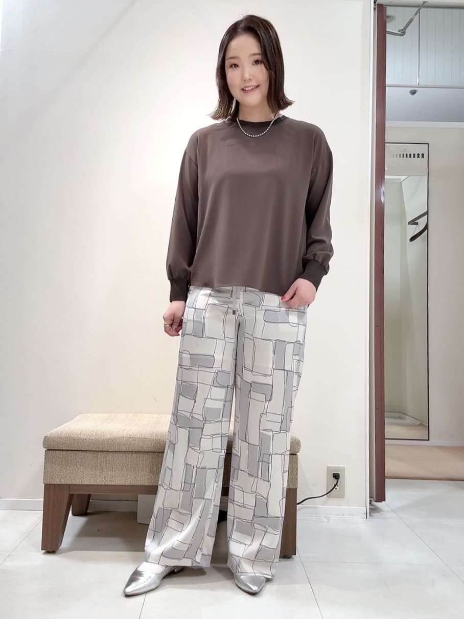 YUIさんの「UNTITLED｜【洗える/ゆったり】リッチジョーゼットブラウス」を使ったコーディネート