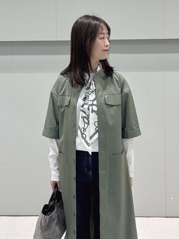 makiさんの「UNTITLED｜◆【洗える/前開きボタン】シャンブレーシャツワンピース」を使ったコーディネート
