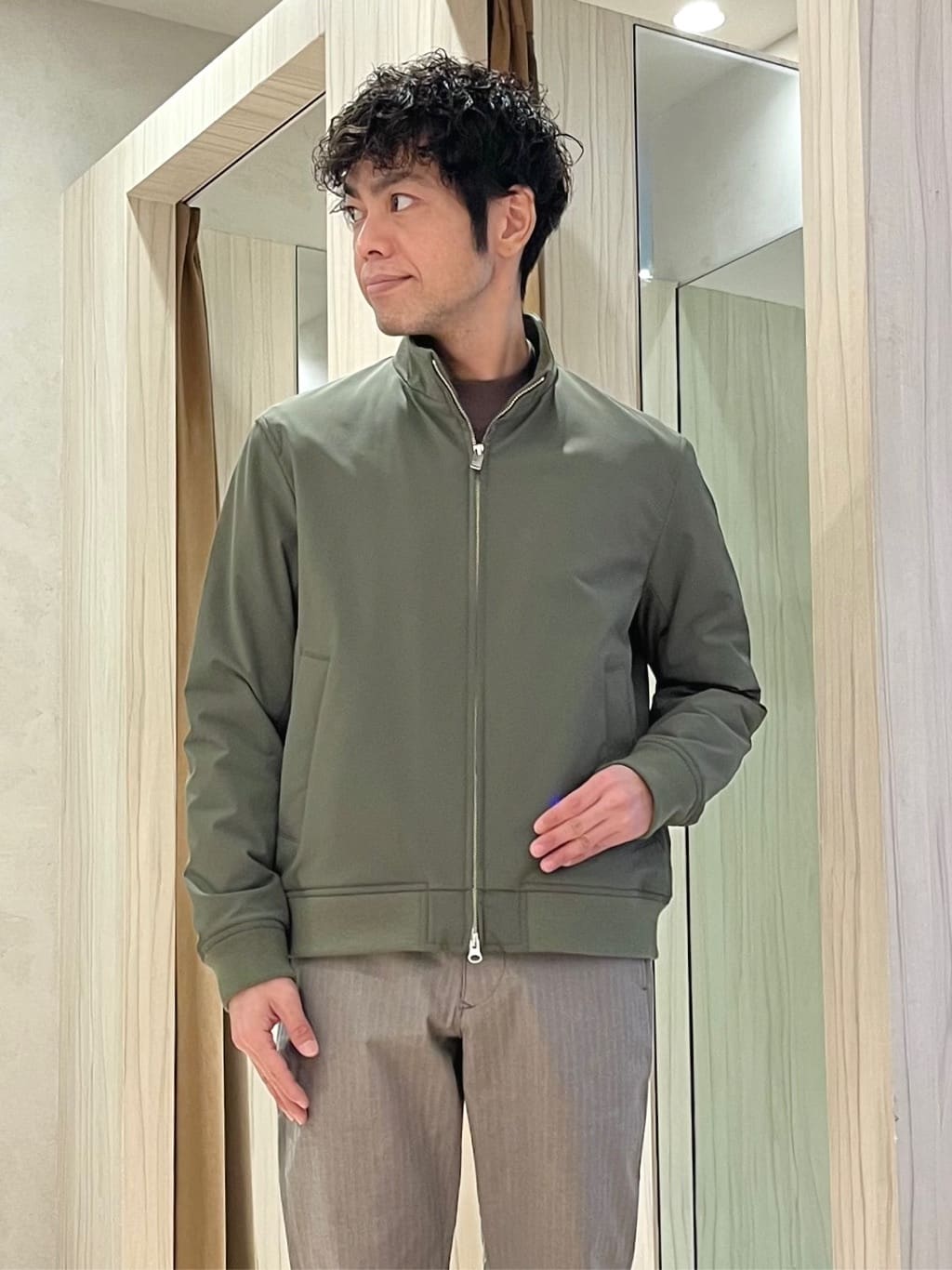 URAさんの「TAKEO KIKUCHI｜スタンドカラー ショート リブ ブルゾン」を使ったコーディネート