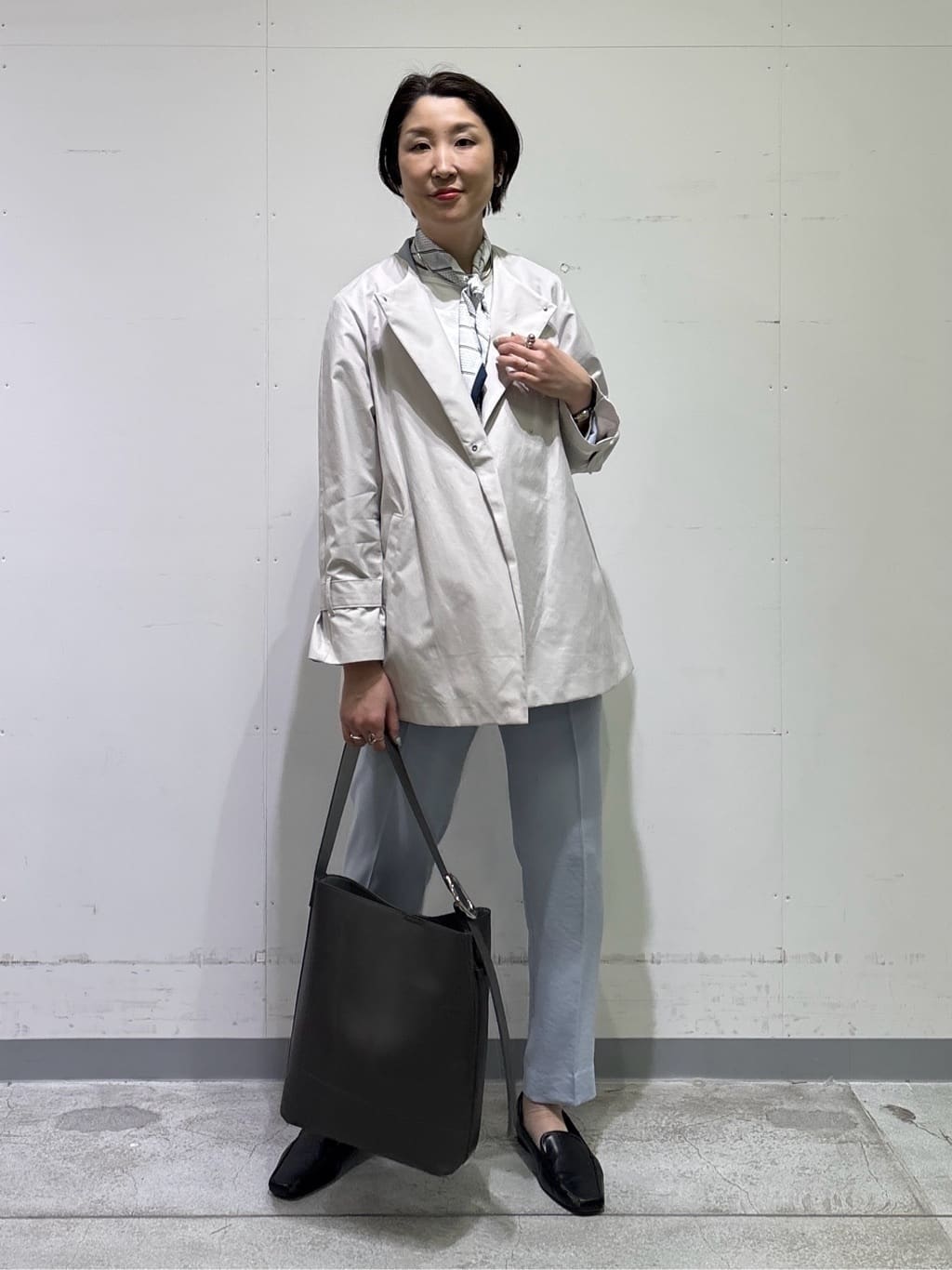 yuriさんの「INDIVI｜【洗える／多機能／SETUP可】着る日傘ダブルジャケット」を使ったコーディネート