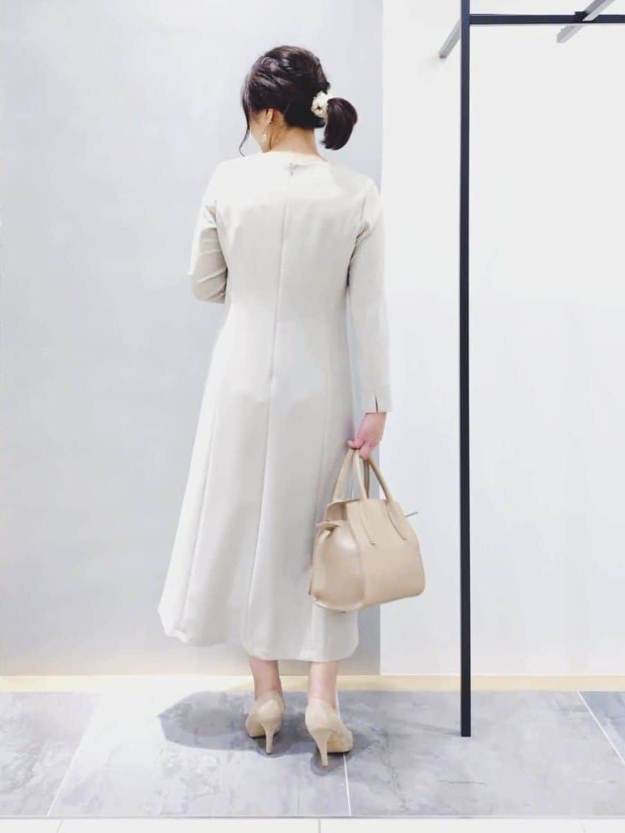 TOMOMIさんの「INDIVI｜【上品光沢／SETUP可能】切り替えデザインジャケット」を使ったコーディネート