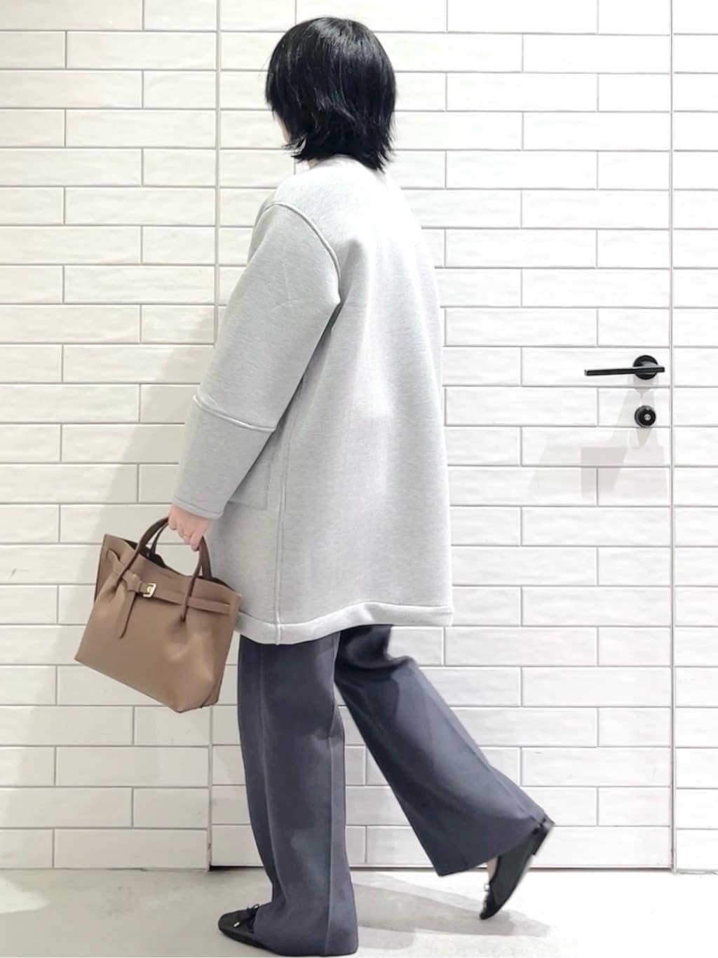 しおりさんの「OPAQUE.CLIP｜リバーシブル配色ノーカラーコート【洗濯機OK】」を使ったコーディネート