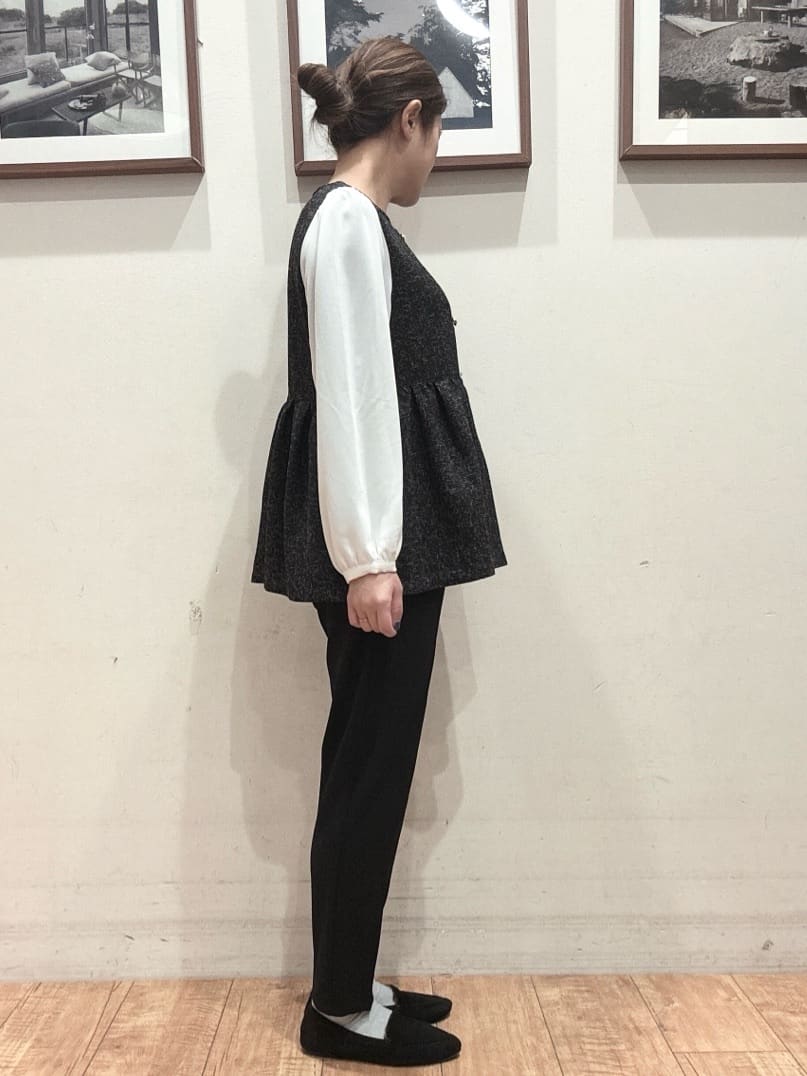 ユウキさんの「SHOO･LA･RUE｜【洗濯機可/セットアップ可/S-3L】きちんと楽に。カットジョーゼット テーパードパンツ」を使ったコーディネート