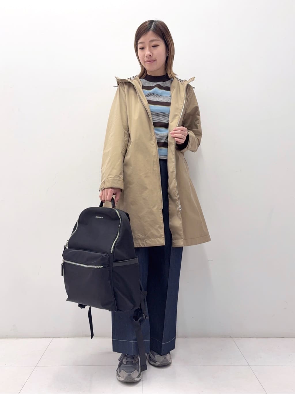 Nishijimaさんの「DRESSTERIOR｜【ウォッシャブル/撥水素材】撥水フーテッドツイルコート」を使ったコーディネート