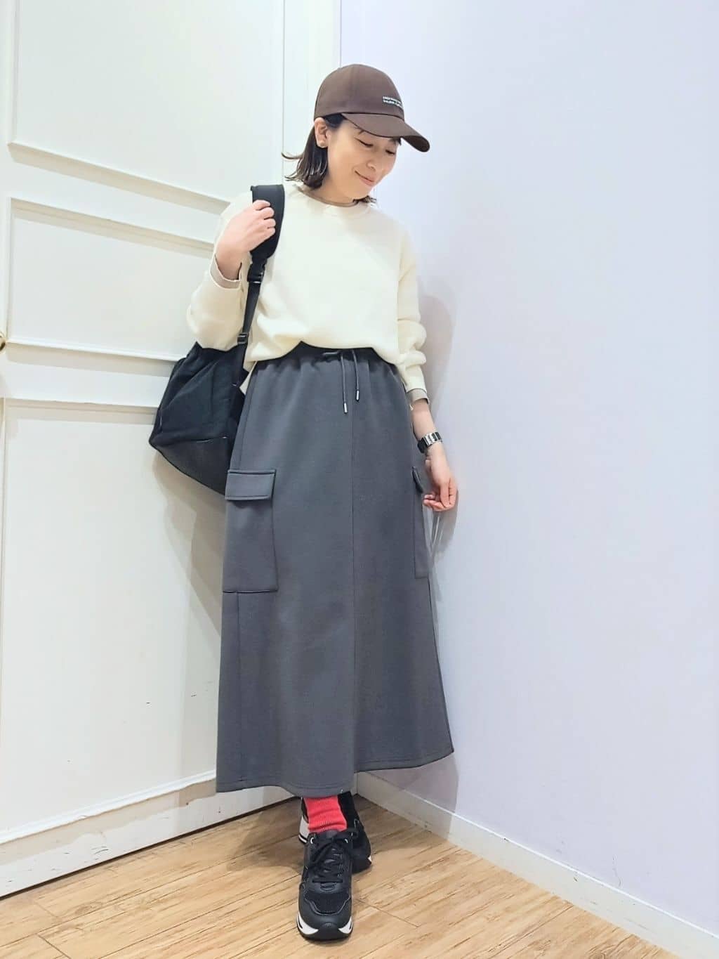 miomioさんの「SHOO･LA･RUE｜【洗濯機可/S-LL/インしなくても着られる】1枚で決まる　レイヤード風スウェットライクニット」を使ったコーディネート
