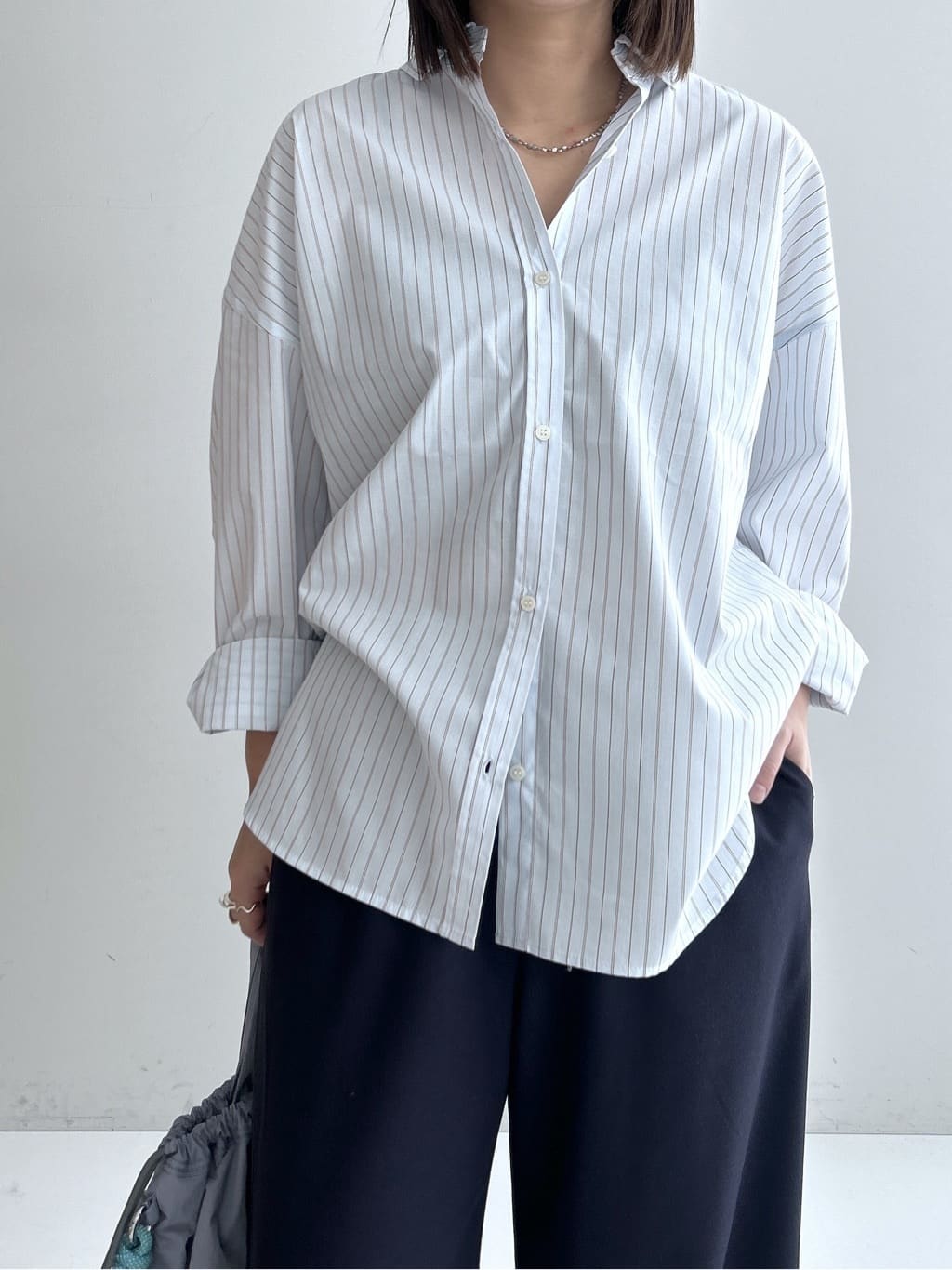 Hirokaさんの「Dessin｜【洗える】バックボタンオーバーシャツ」を使ったコーディネート