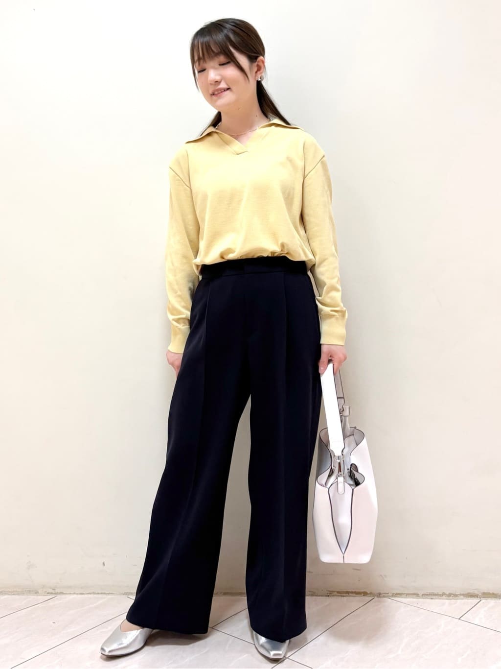 mikiさんの「Reflect｜スキッパーネックニットプルオーバー」を使ったコーディネート