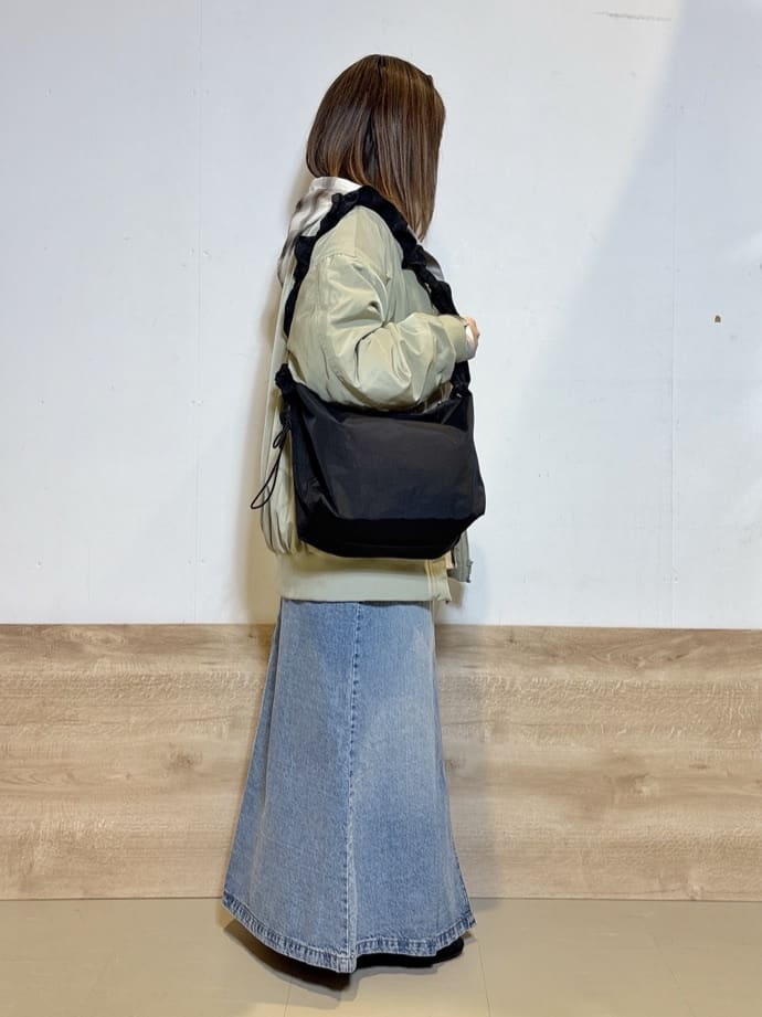 るねさんの「SHOO･LA･RUE｜【S-LL】大人も取り入れやすい BIGシルエット MA－1ブルゾン」を使ったコーディネート