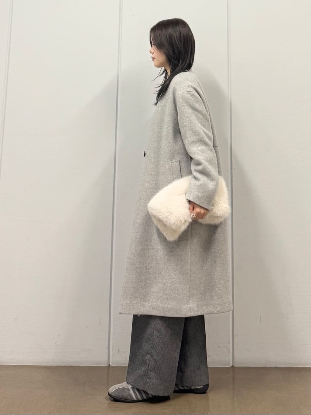 mizukiさんの「INDIVI｜【軽量／ウール混】ライトフォルム ロングコート」を使ったコーディネート