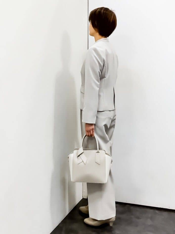 やまちゃんさんの「grove｜【マシンウォッシュ／防シワ/SS-3L】ストレッチノーカラージャケット」を使ったコーディネート