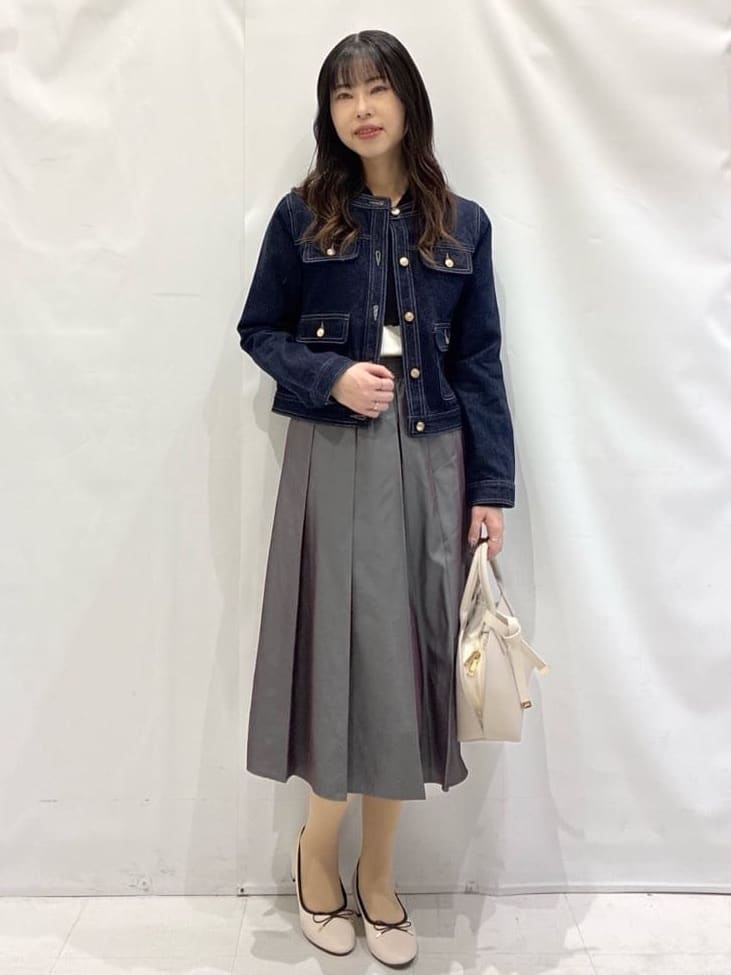 komaさんの「OPAQUE.CLIP｜ミニマルノーカラーデニムジャケット【洗濯機OK】」を使ったコーディネート