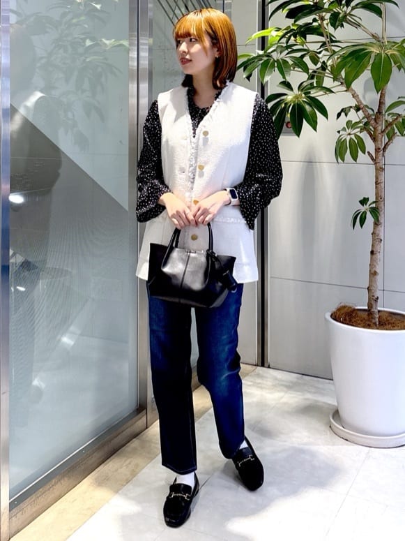 yukaさんの「UNTITLED｜【オンオフ使える】スラブツイード ジレ」を使ったコーディネート