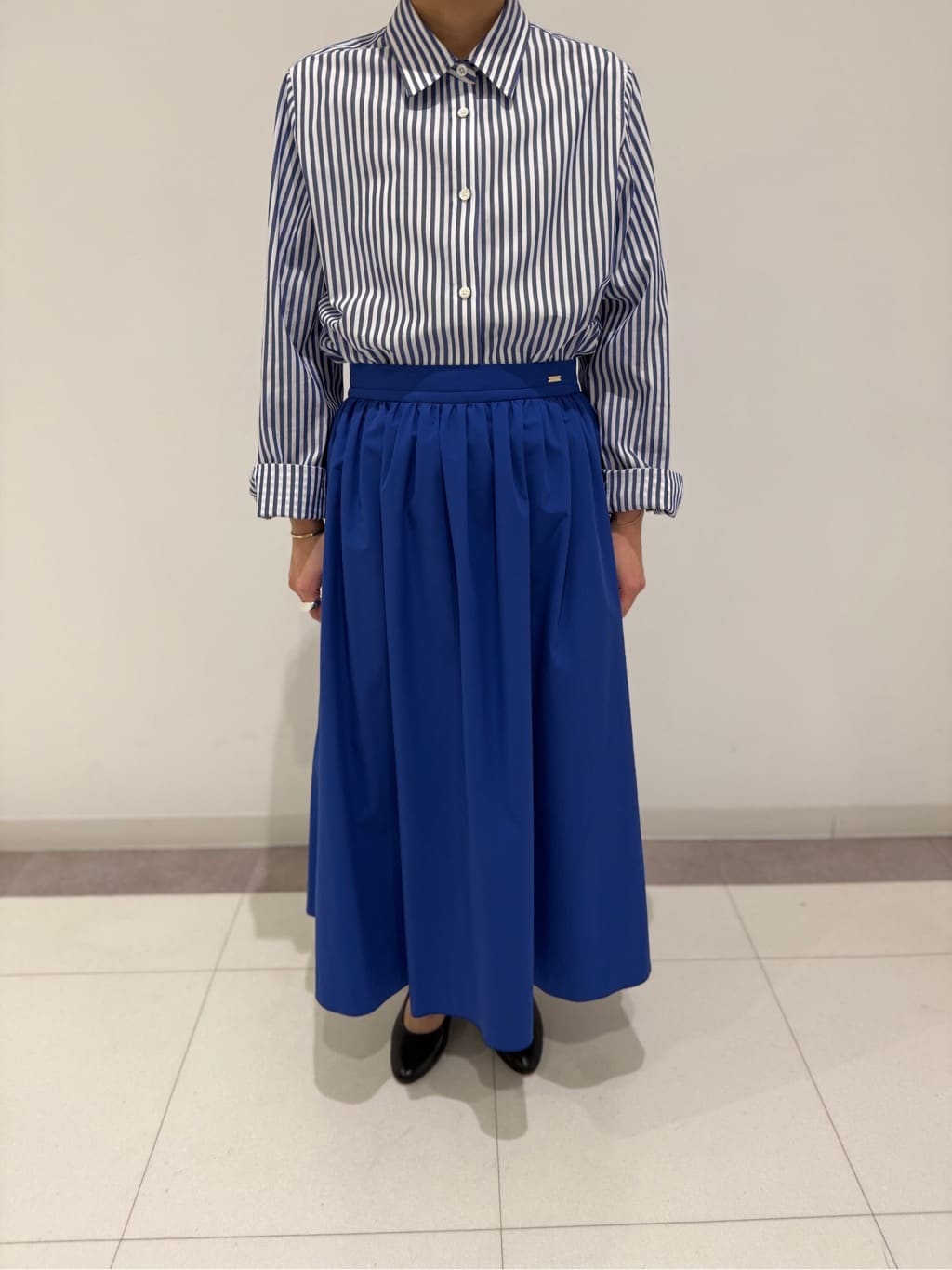 MIYAKAWAさんの「DRESSTERIOR｜【otonaMUSE5月号掲載/ウォッシャブル】タックギャザー スカート」を使ったコーディネート