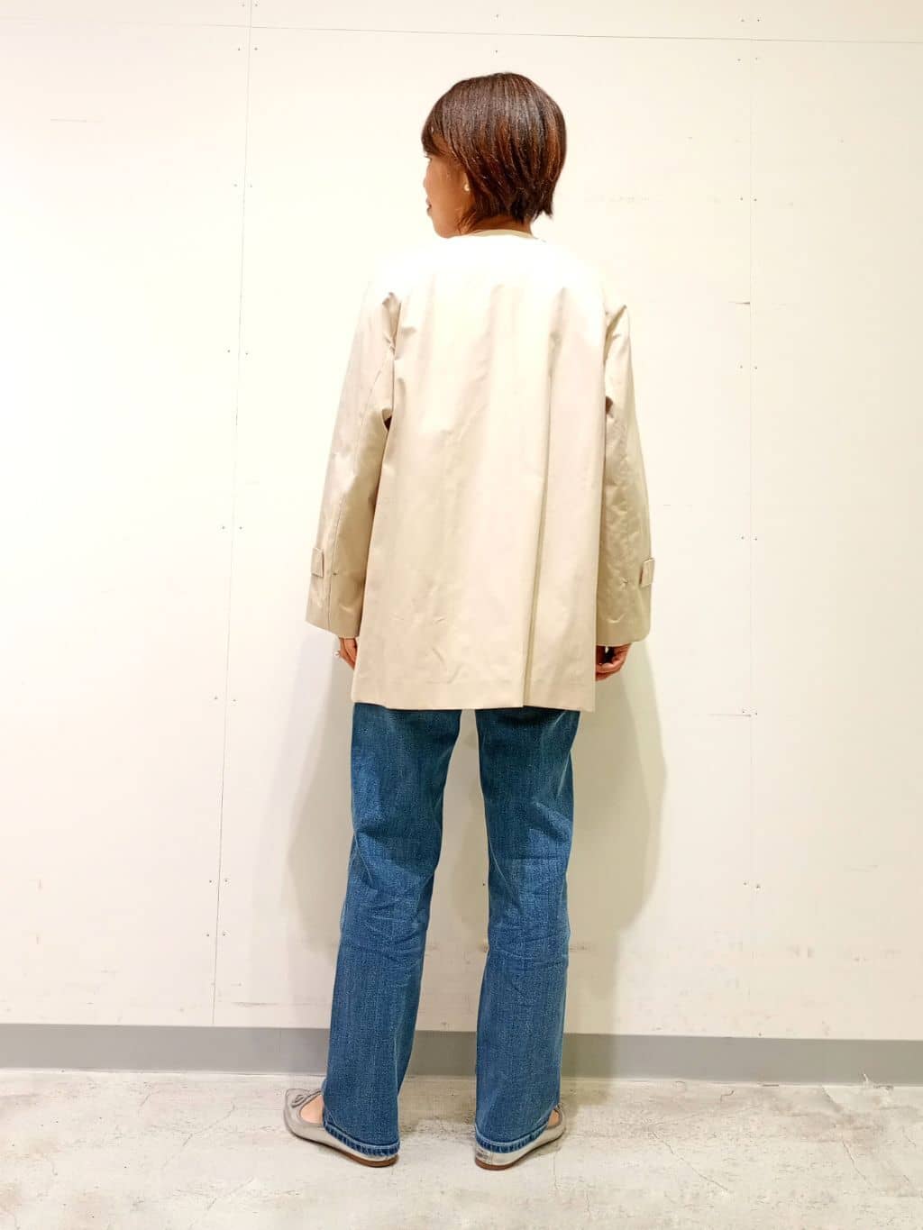 Kさんの「INDIVI｜【撥水/軽量】ミドル丈 ミニマルトレンチコート」を使ったコーディネート