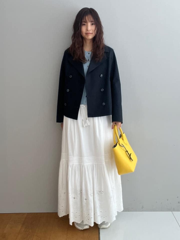 misaさんの「DRESSTERIOR｜【ウォッシャブル/撥水素材】Aラインショートトレンチジャケット」を使ったコーディネート