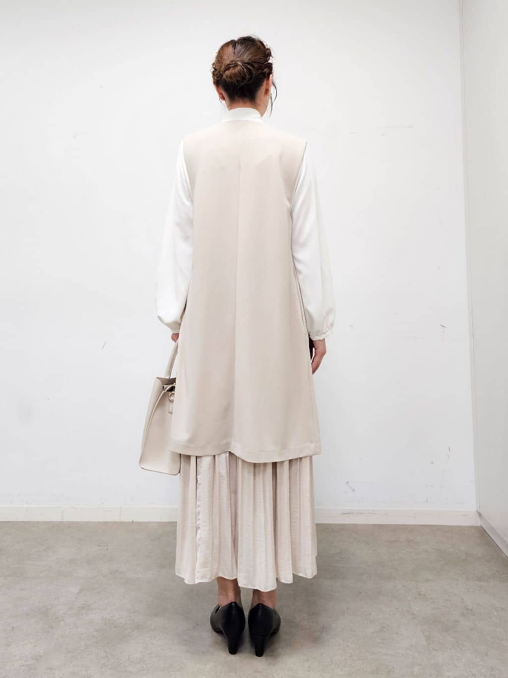 ゆゆさんの「SHOO･LA･RUE｜【洗濯機可/セットアップ可/S-3L】きちんと楽に。カットジョーゼット ロングジレ」を使ったコーディネート