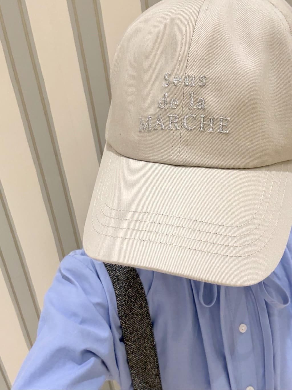  Ayumiさんの「grove｜フリルカラーリボンブラウス」を使ったコーディネート