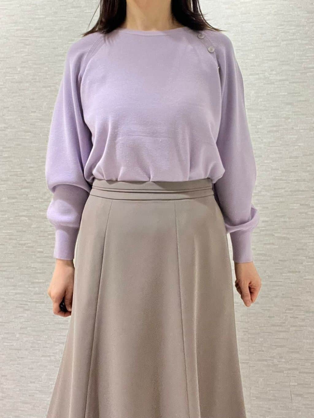 marikoさんの「Reflect｜【ゆったり着られる◎】ラグランスリーブニット」を使ったコーディネート