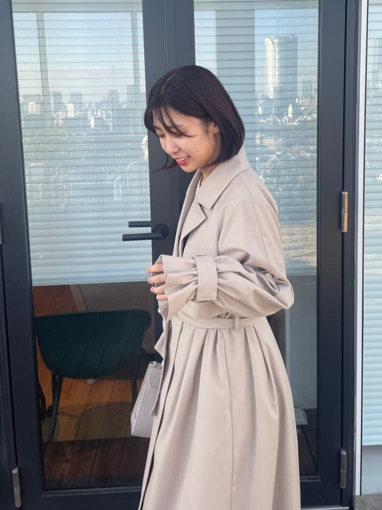 abeさんの「Couture brooch｜【ハレの日・通勤】レース袖タックフレアワンピース」を使ったコーディネート