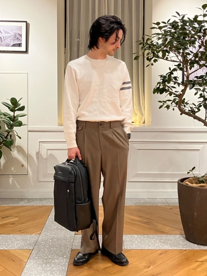 junyaさんの「DRESSTERIOR｜【ウォッシャブル】サイドゴア ワンタックワイドパンツ」を使ったコーディネート