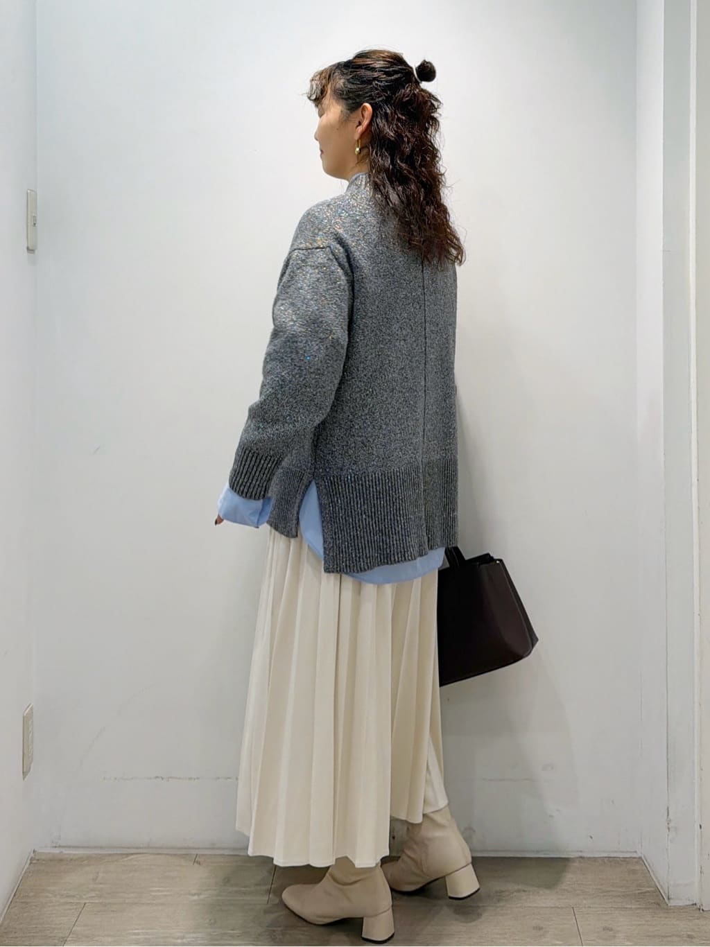 sumicaさんの「OPAQUE.CLIP｜ポケット刺繍レギュラーカラーシャツ【洗濯機OK】」を使ったコーディネート
