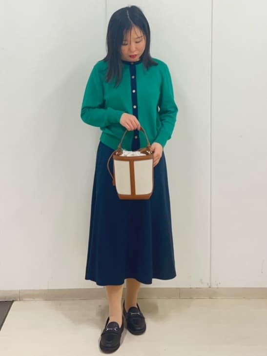 Rihoさんの「Reflect｜【アンサンブル可】バイカラーカーディガン」を使ったコーディネート