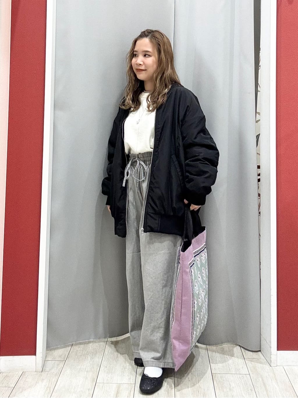 shioさんの「SHOO･LA･RUE｜【洗濯機可/S-LL/インしなくても着られる】1枚で決まる　レイヤード風スウェットライクニット」を使ったコーディネート