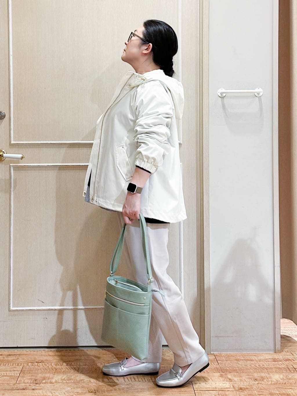umeさんの「SHOO･LA･RUE｜【防花粉/高レビュー】きれいもかっこいいも叶える 欲張りマウンテンパーカ」を使ったコーディネート