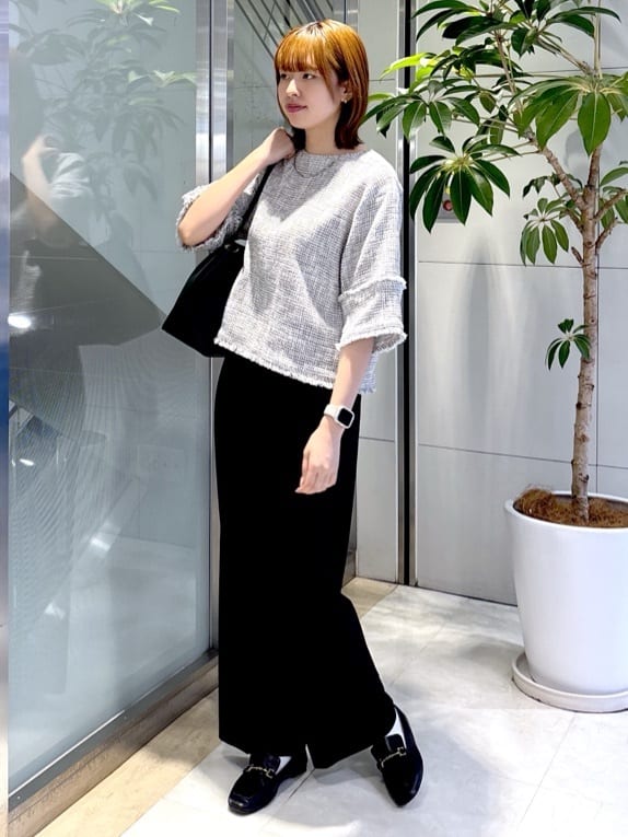 yukaさんの「UNTITLED｜◆【洗える】ツイードドルマンブラウス」を使ったコーディネート